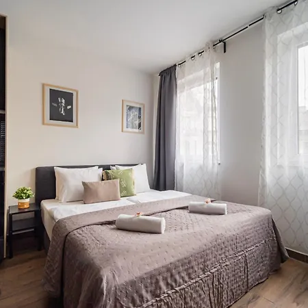 Eco - Modern In The Center Apartment *