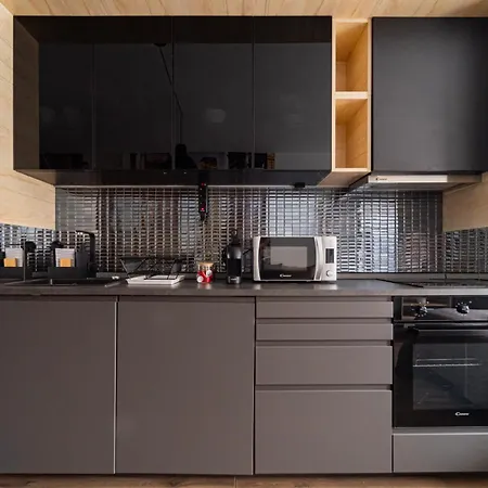 Eco - Modern In The Center