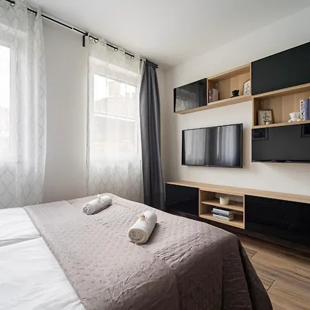 Eco - Modern In The Center Apartmán *